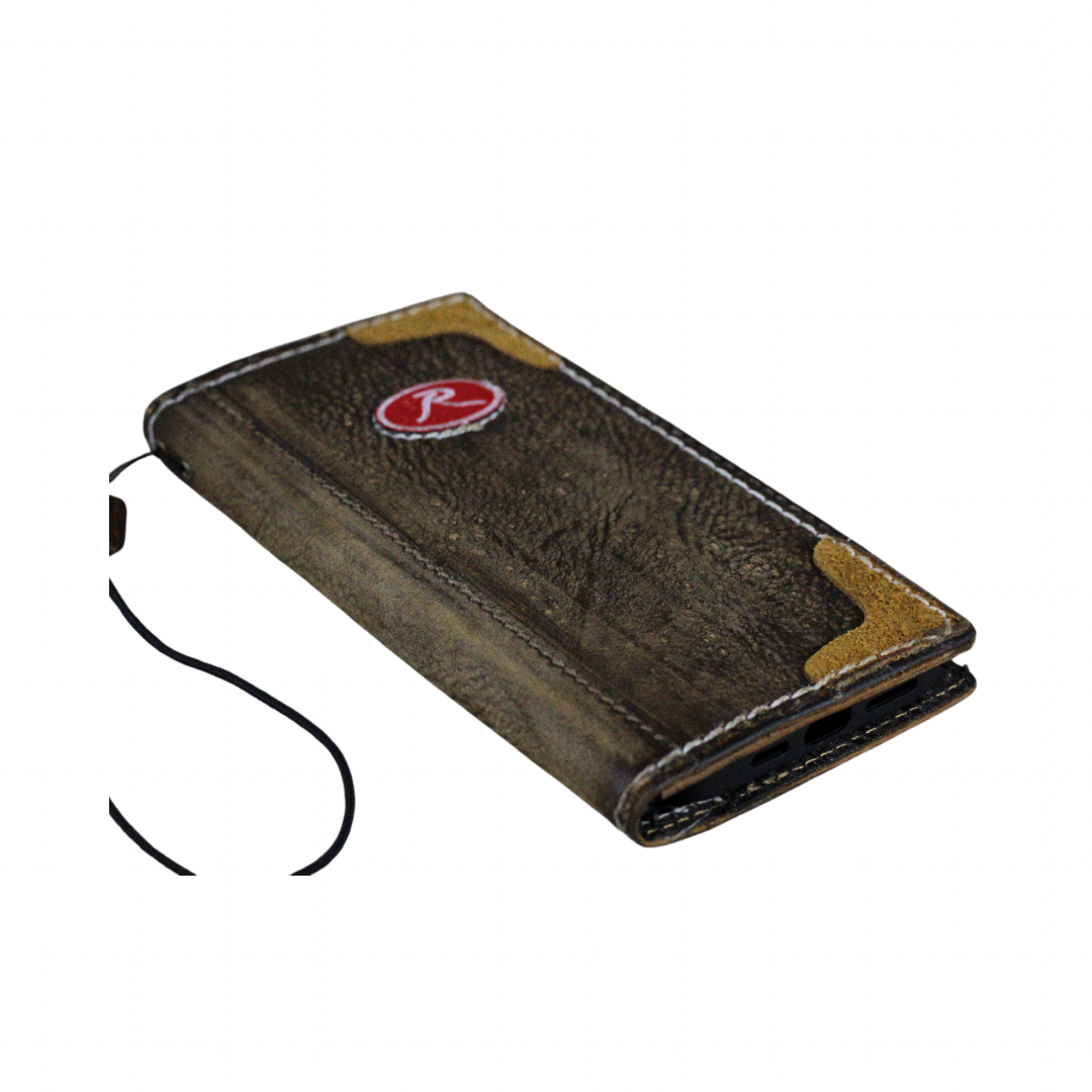 Handmade Leather iPhone Case – Baseball-Inspired Wallet Cover with Waxed Vintage Finish – Suede Stitch Details – Arichi Brand – For iPhone 13 14 15 16 Pro Max 17 Air