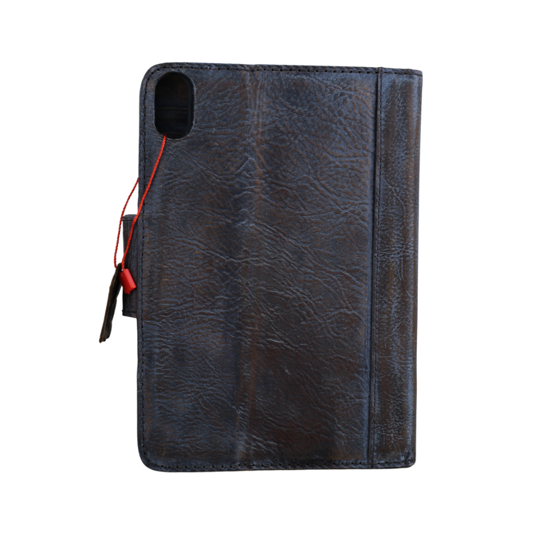ARICHI Handmade Leather iPad Case – Embossed, Hand-Stitched, Magnetic Closure, Vintage Style