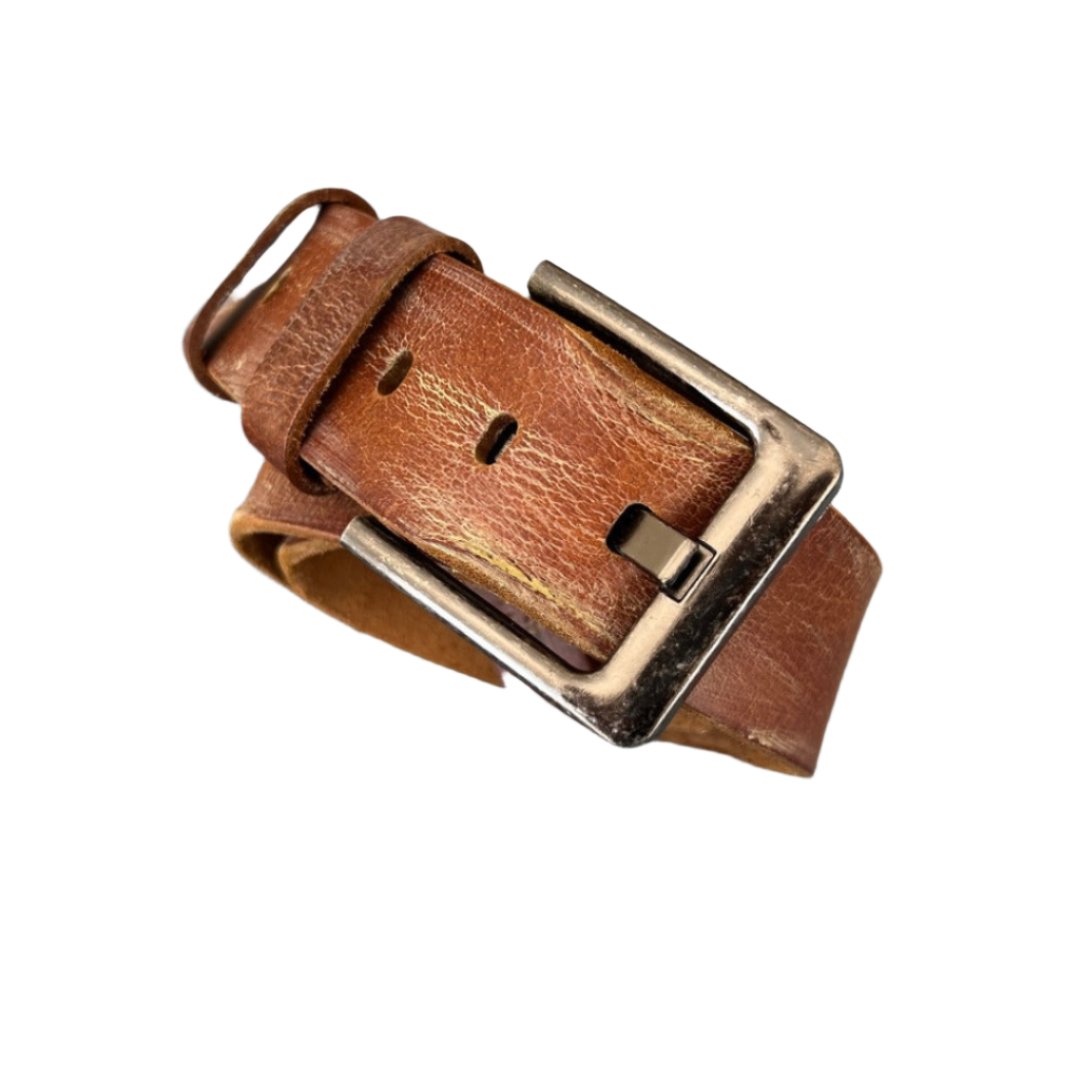 ARICHI Handmade Light Brown Leather Belt with Unique Buckle – Premium Genuine Leather for Men and Women, Classic Vintage Design